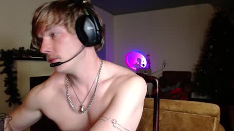 Snapshot of hercules__ chatting on January 2025 02:47:01 PM Gregblonde Alextattoo online show from January 2025 02:47:01 PM