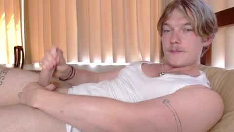 Snapshot of hercules__ chatting on January 2025 05:45:02 AM Gregblonde Alextattoo online show from January 2025 05:45:02 AM