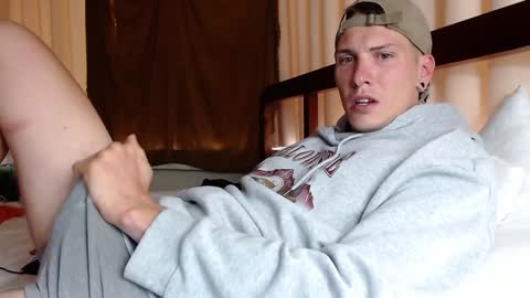 Snapshot of hercules__ chatting on February 2025 12:20:02 AM Gregblonde Alextattoo online show from February 2025 12:20:02 AM