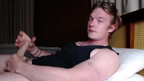 Snapshot of hercules__ chatting on February 2025 03:50:02 PM Gregblonde Alextattoo online show from February 2025 03:50:02 PM