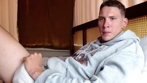 Snapshot of hercules__ chatting on February 2025 01:00:01 AM Gregblonde Alextattoo online show from February 2025 01:00:01 AM