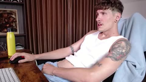 Snapshot of hercules__ chatting on September 2025 01:31:02 AM Gregblonde Alextattoo online show from September 2025 01:31:02 AM