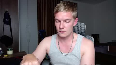 Snapshot of hercules__ chatting on October 2025 03:31:02 PM Gregblonde Alextattoo online show from October 2025 03:31:02 PM