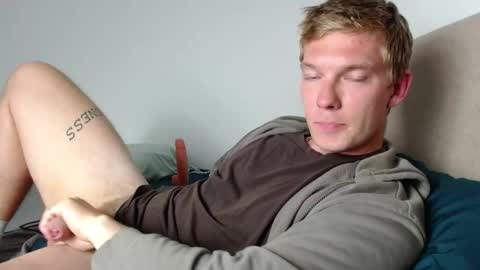 Snapshot of hercules__ chatting on October 2025 01:47:02 PM Gregblonde Alextattoo online show from October 2025 01:47:02 PM