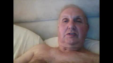 Snapshot of herdsman3 chatting on December 2024 01:01:02 AM herdsman3 online show from December 2024 01:01:02 AM