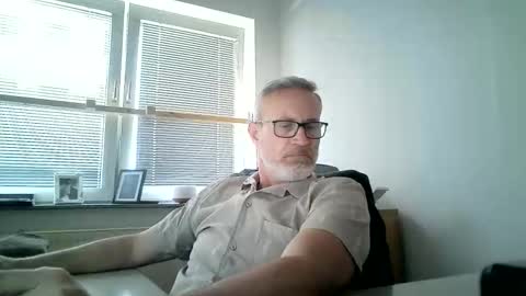 hering76 online show from May 2026 10:33:01 AM