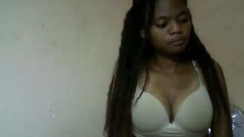 herisse01 online show from June 2026 04:34:02 PM
