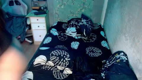 hermaphrodite199x online show from February 2026 10:03:02 PM