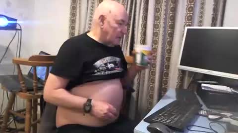 Snapshot of hermeneutika chatting on December 2024 04:01:01 AM mature online show from December 2024 04:01:01 AM