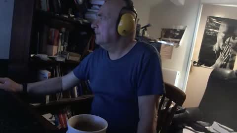 Snapshot of hermeneutika chatting on January 2025 08:45:01 AM mature online show from January 2025 08:45:01 AM