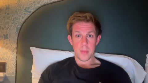 Snapshot of hertm999 chatting on October 2025 09:37:02 PM oxfordplaymate online show from October 2025 09:37:02 PM