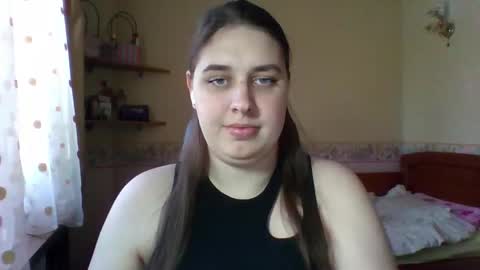 hess_luna_ online show from March 2026 10:15:02 AM