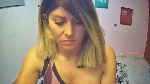 Snapshot of hestesiaxx chatting on January 2026 02:36:02 AM Hestesiaxx online show from January 2026 02:36:02 AM