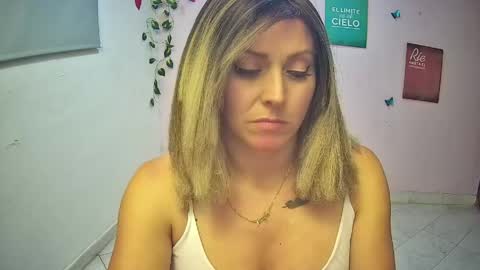 Hestesiaxx online show from May 2026 03:02:01 AM