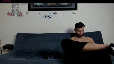 Snapshot of heteros_curious_ chatting on June 2026 09:14:02 PM yeis online show from June 2026 09:14:02 PM