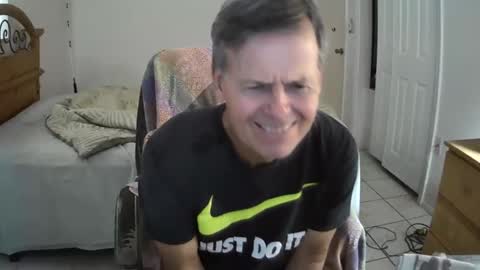 hewes1 online show from December 2024 01:00:01 PM