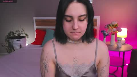 Tessa online show from February 2026 06:06:02 PM