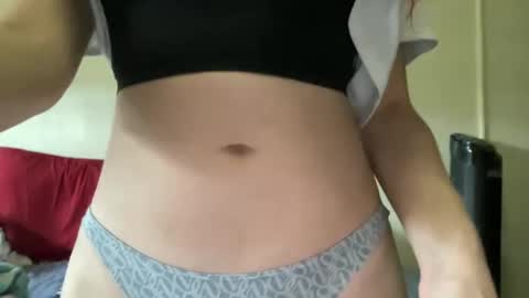 Snapshot of heybluebabe chatting on February 2025 08:35:02 PM Blue online show from February 2025 08:35:02 PM