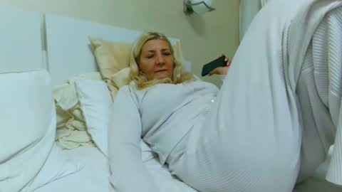 Heyheygrey online show from November 2025 08:19:02 PM