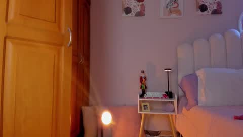 Snapshot of heymartina chatting on December 2025 01:50:02 PM Martina Ricci Show schedule Monday to Friday 8am colombia time I work some weekends online show from December 2025 01:50:02 PM