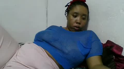 Snapshot of hheritinaa chatting on September 2025 05:40:02 PM hheritinaa online show from September 2025 05:40:02 PM