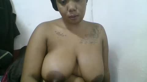 Snapshot of hheritinaa chatting on October 2025 03:07:02 AM hheritinaa online show from October 2025 03:07:02 AM