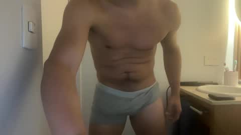 hhernan1 online show from May 2026 06:00:02 AM