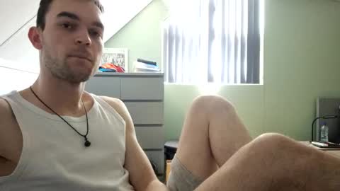 Snapshot of hi_felix chatting on May 2026 01:30:01 PM online show from May 2026 01:30:01 PM
