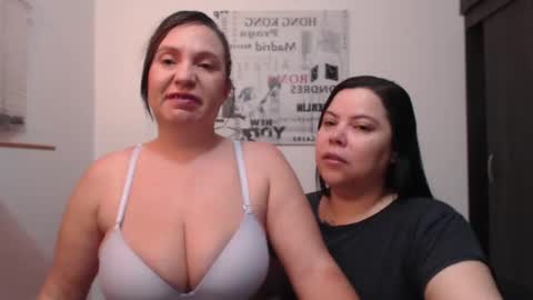 Snapshot of hidden_tinna chatting on September 2025 10:06:02 AM Tinna online show from September 2025 10:06:02 AM