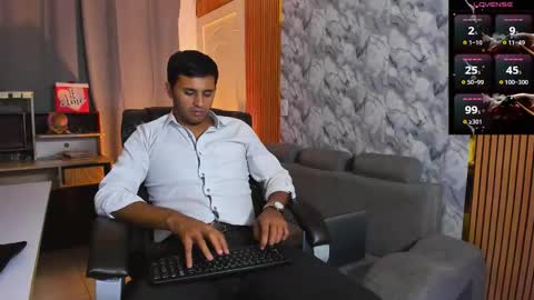 Snapshot of hiddenoffice chatting on February 2026 07:36:02 AM George online show from February 2026 07:36:02 AM