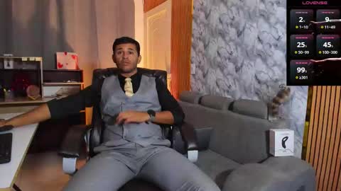 Snapshot of hiddenoffice chatting on February 2026 05:14:01 AM George online show from February 2026 05:14:01 AM