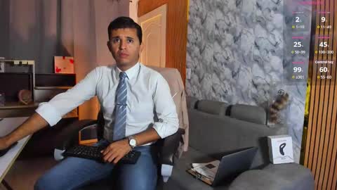 Snapshot of hiddenoffice chatting on February 2026 01:13:02 AM George online show from February 2026 01:13:02 AM