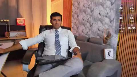 Snapshot of hiddenoffice chatting on February 2026 05:26:01 AM George online show from February 2026 05:26:01 AM