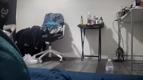 hihello400 online show from October 2025 08:43:01 PM