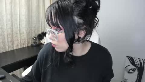 Snapshot of hikaru_arimura chatting on February 2025 02:26:01 AM hikaru_arimura online show from February 2025 02:26:01 AM