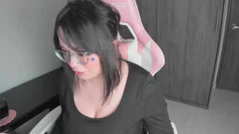 Snapshot of hikaru_arimura chatting on November 2025 12:27:01 PM hikaru_arimura online show from November 2025 12:27:01 PM