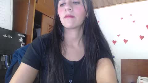 hilaril18 online show from February 2025 02:51:01 AM