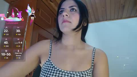 hilaril18 online show from November 2025 12:02:02 AM