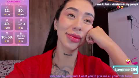 Snapshot of hilary_jones_22 chatting on December 2024 12:20:02 AM LUNA new account FOLLOW ME online show from December 2024 12:20:02 AM