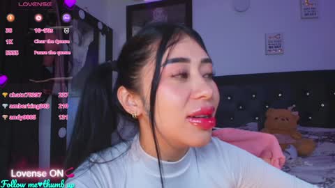 Snapshot of hilary_jones_22 chatting on January 2025 12:54:02 AM LUNA new account FOLLOW ME online show from January 2025 12:54:02 AM