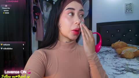 Snapshot of hilary_jones_22 chatting on February 2025 12:41:01 AM LUNA new account FOLLOW ME online show from February 2025 12:41:01 AM