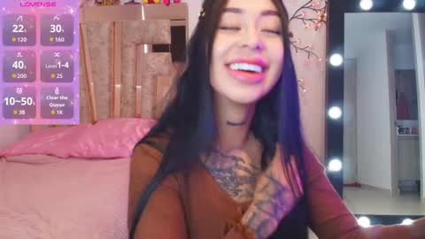 Snapshot of hilary_jones_22 chatting on November 2025 08:30:02 PM LUNA new account FOLLOW ME online show from November 2025 08:30:02 PM