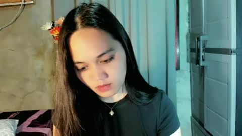 Snapshot of hilarymolly chatting on June 2026 06:54:01 PM hilarymolly online show from June 2026 06:54:01 PM
