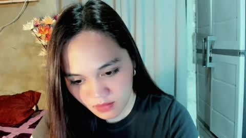 Snapshot of hilarymolly chatting on July 2026 08:33:02 PM hilarymolly online show from July 2026 08:33:02 PM
