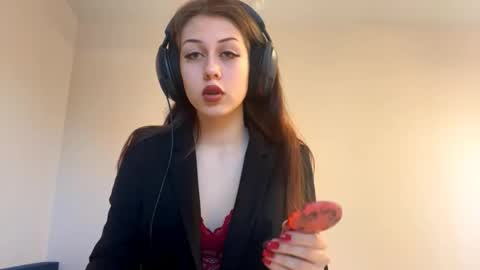 Hi Im Elizabeth online show from October 2025 06:12:01 AM