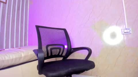 Snapshot of hillary_banks__ chatting on February 2025 05:15:02 AM Hillary online show from February 2025 05:15:02 AM