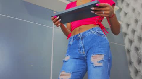 Snapshot of hillary_banks__ chatting on September 2025 03:19:02 AM Hillary online show from September 2025 03:19:02 AM