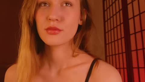 Hina online show from January 2025 12:33:01 PM