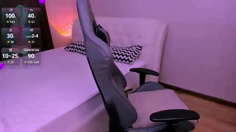 Snapshot of hinajeen chatting on November 2025 09:00:02 AM Sexy Hina online show from November 2025 09:00:02 AM