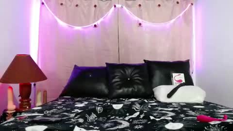 Angel online show from February 2025 10:07:02 PM